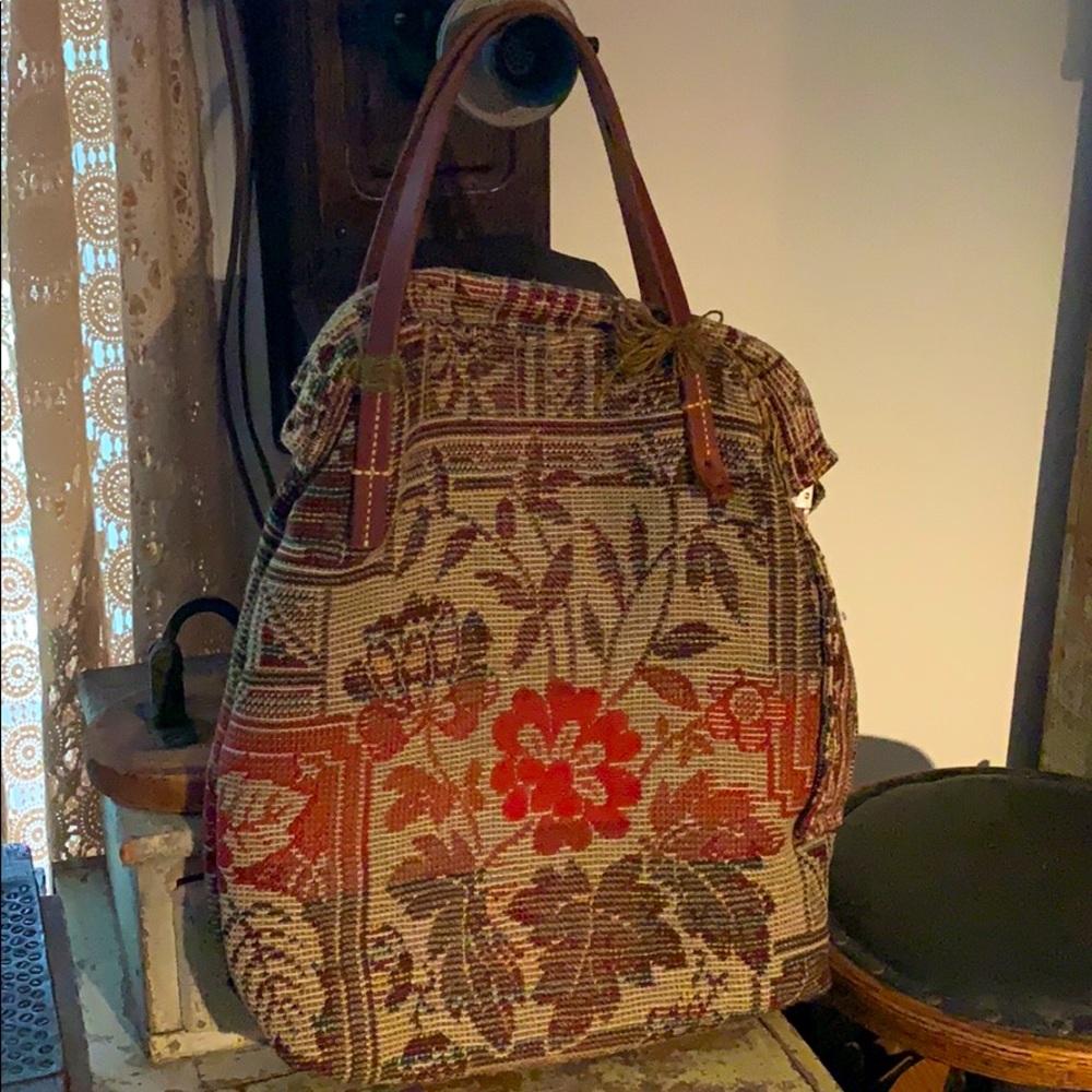 Tapestry handcrafted carpetbag